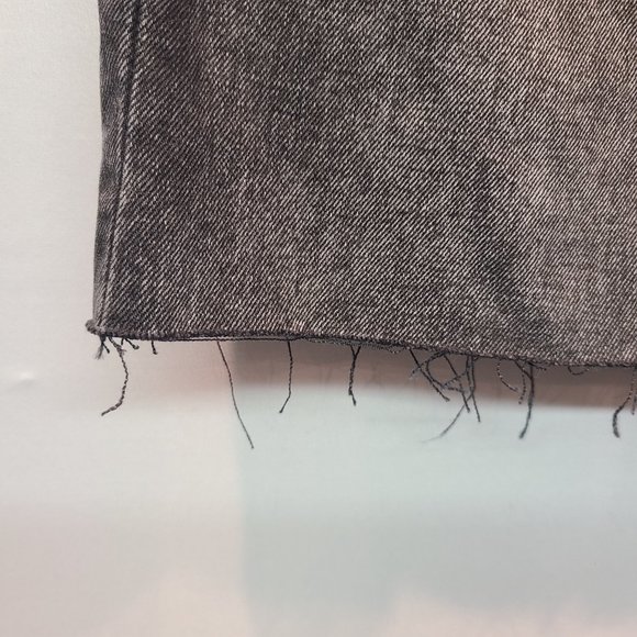 MNG Mango Jean Skirt Black Distressed Mini Raw Hem Button Fly Womens Large NWT - Picture 3 of 12